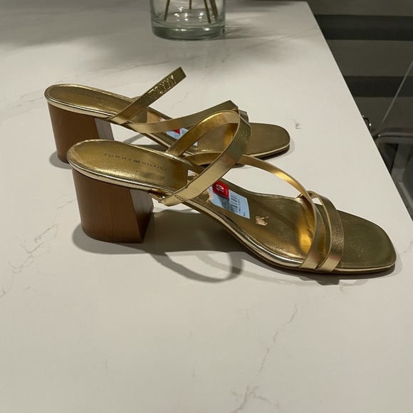 New Tommy Hilfiger sandals - Picture 3 of 3